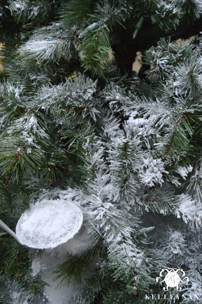 Best Flocking Powder for putting fake snow on a christmas tree