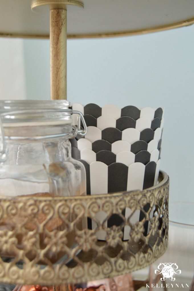 Black and white paper cups on hot chocolate bar