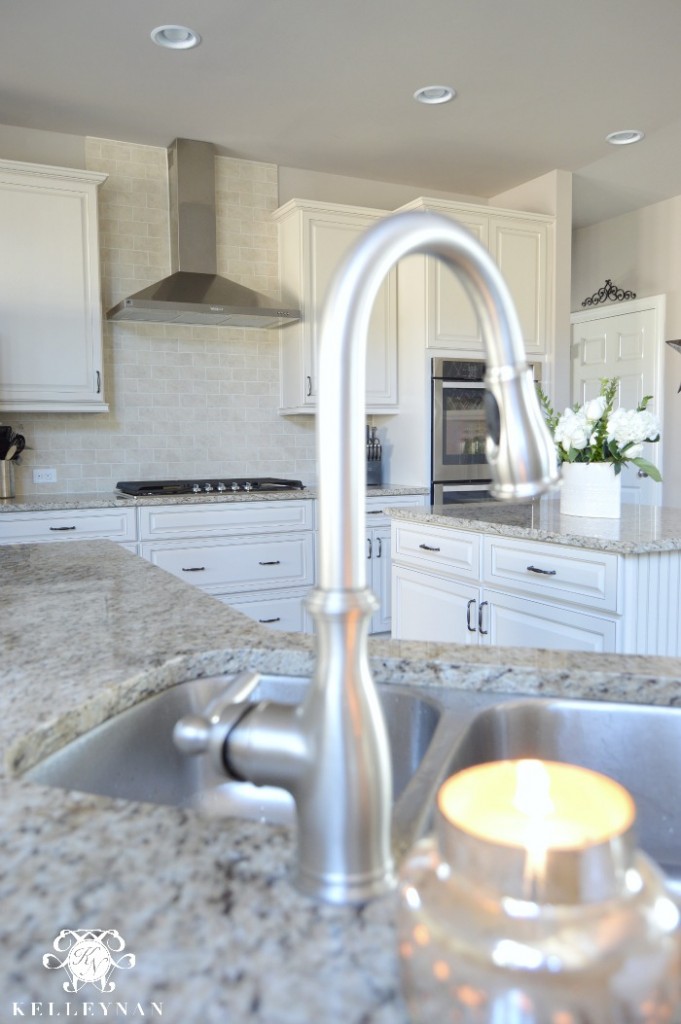 Swan neck kitchen sink faucet