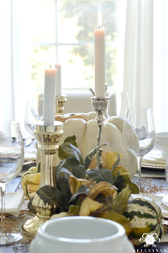 neutral-fall-table-with-candles-and-pumpkins
