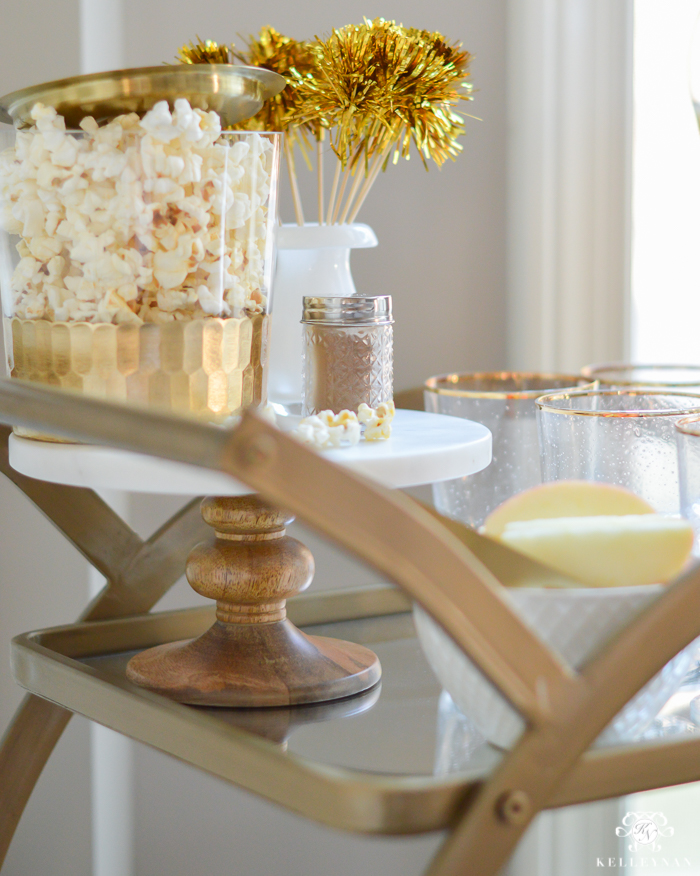 DIY Decorative Apple Cider Cart - Affordable Home Decor Tutorial