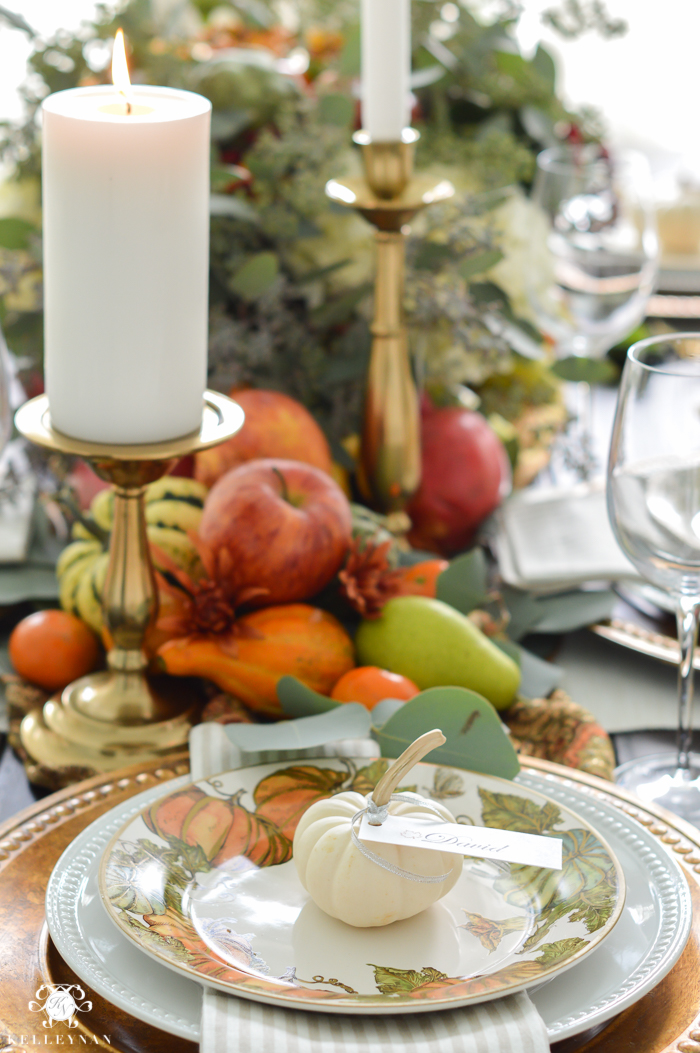 goldpotterybarnthanksgivingtablewithveggiesandflowers3of39