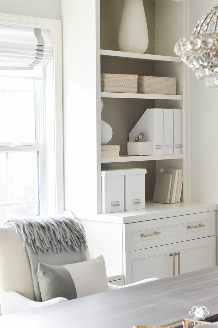 https://kelleynan.com/wp-content/uploads/2016/11/Neutral-White-and-Gold-Home-Office-Makeover-with-Built-Ins-25-of-30.jpg