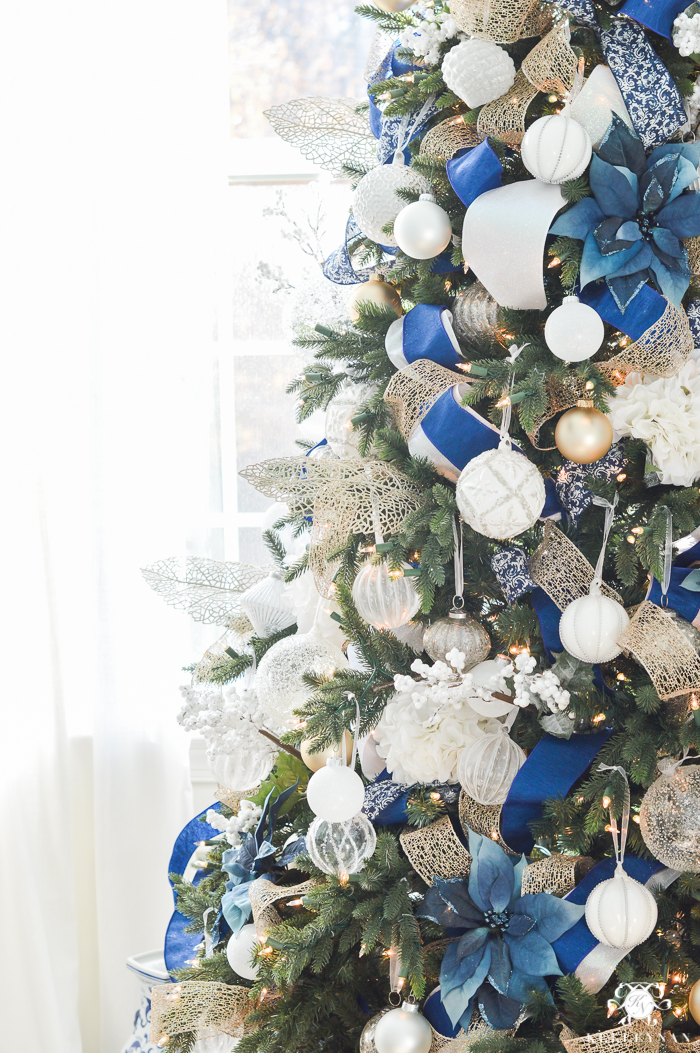 blue-and-white-christmas-tree-ideas