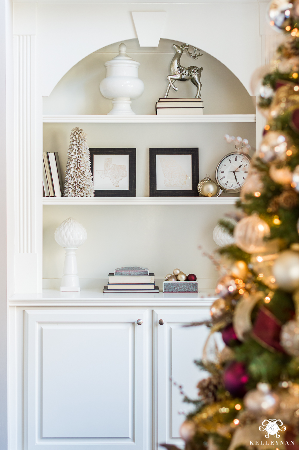 How to style shelves with Christmas decor