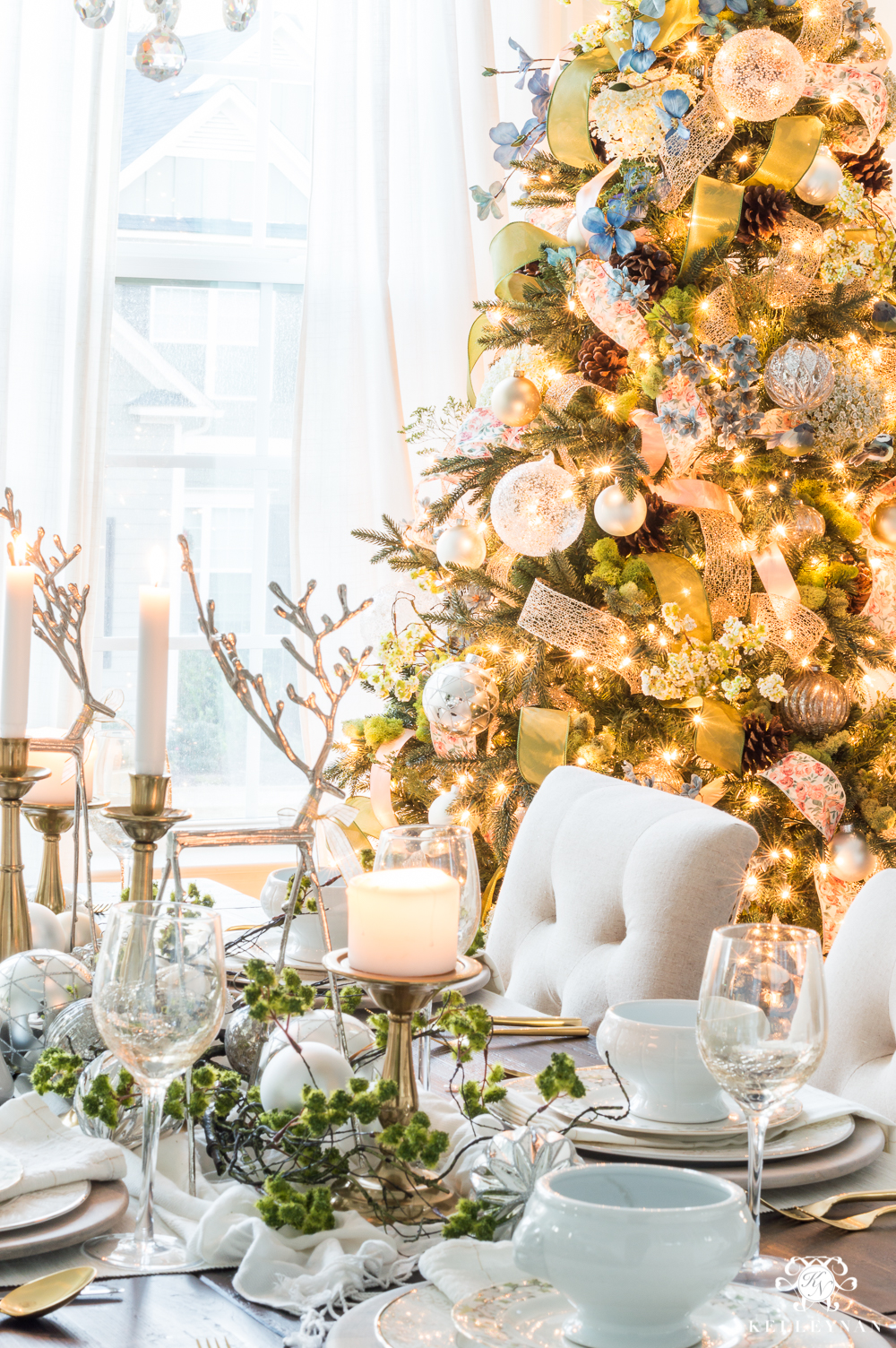 Dining room Christmas decorating ideas for a dinner party