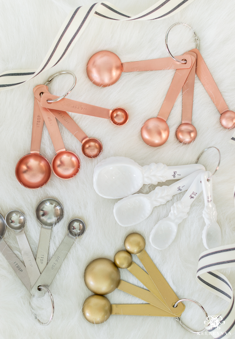 Adorable measuring spoons- copper, gold, and white pineapples