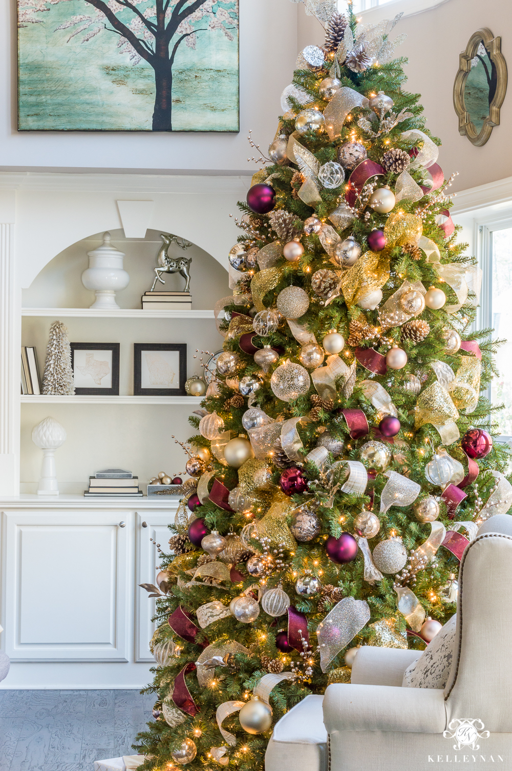 Elegant Red and Gold Christmas Tree with Gold Christmas Tree Ribbon