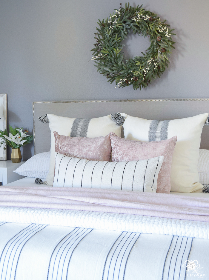 Christmas Bedroom with Live Wreath