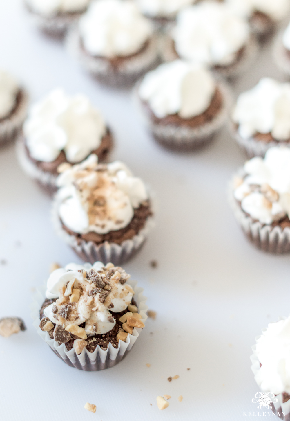 Toppings for mini brownie bites with whipped cream