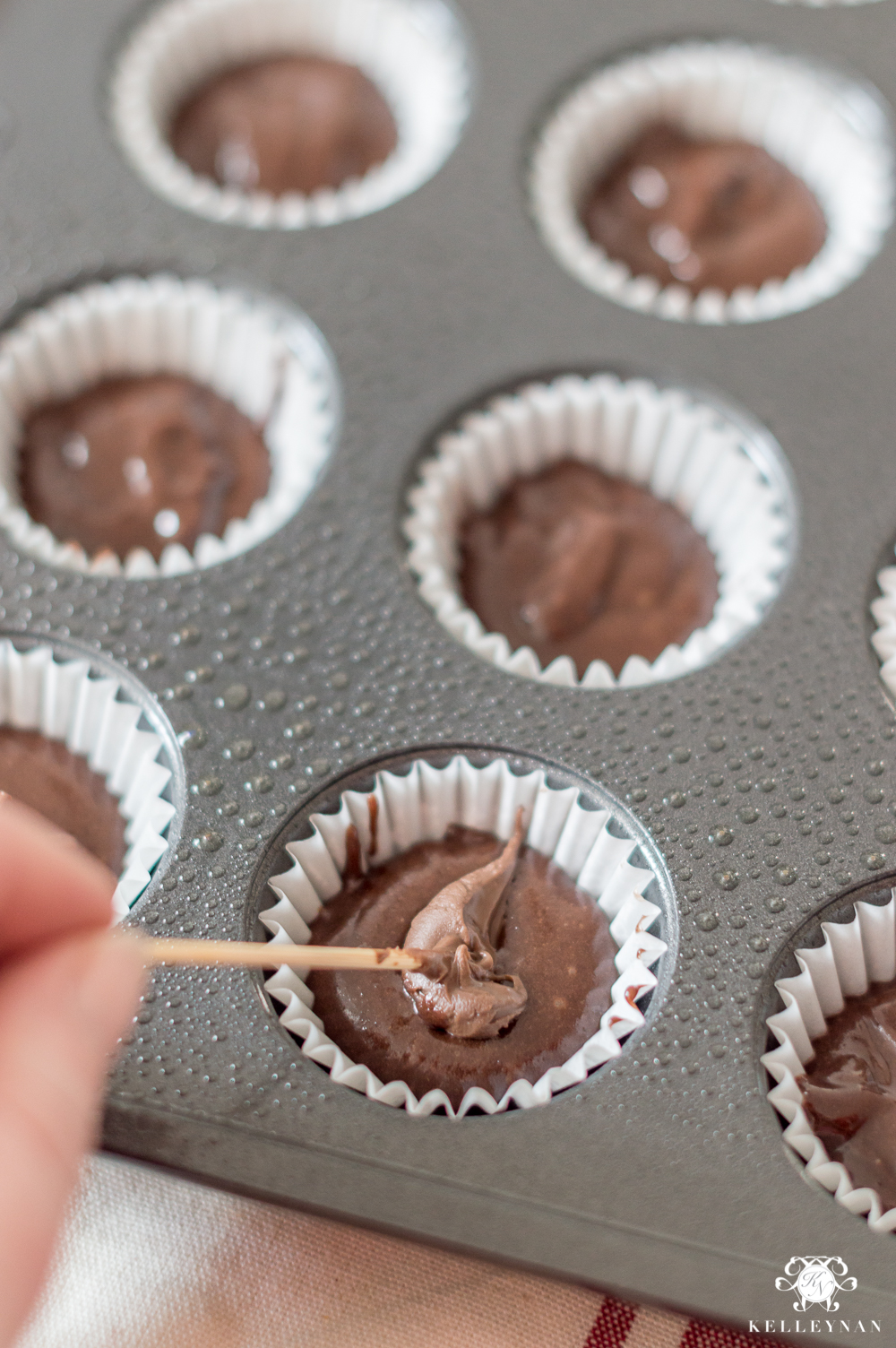 How to insert nutella in brownies