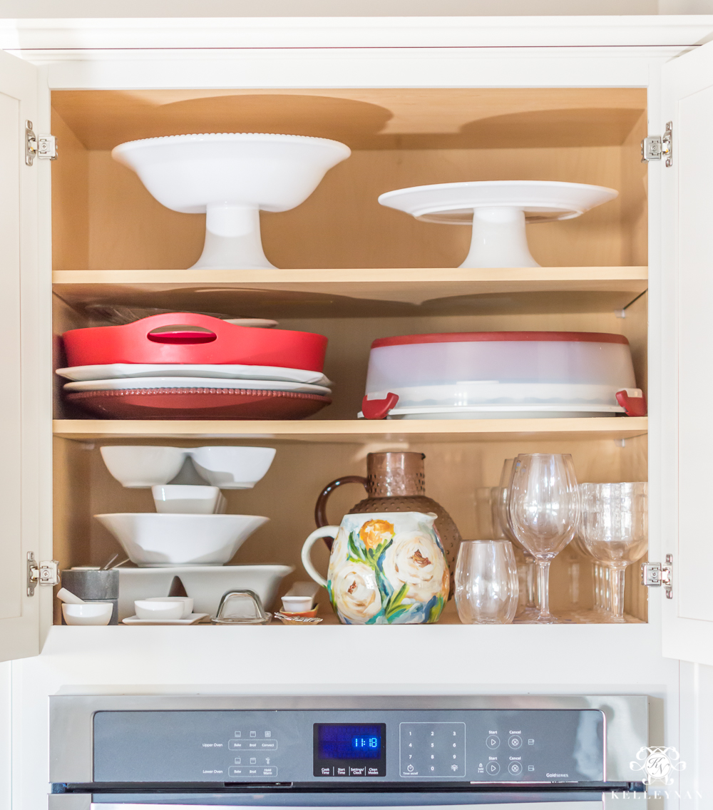 Three  finds to help organize your cup cabinet🙌🏼 We all