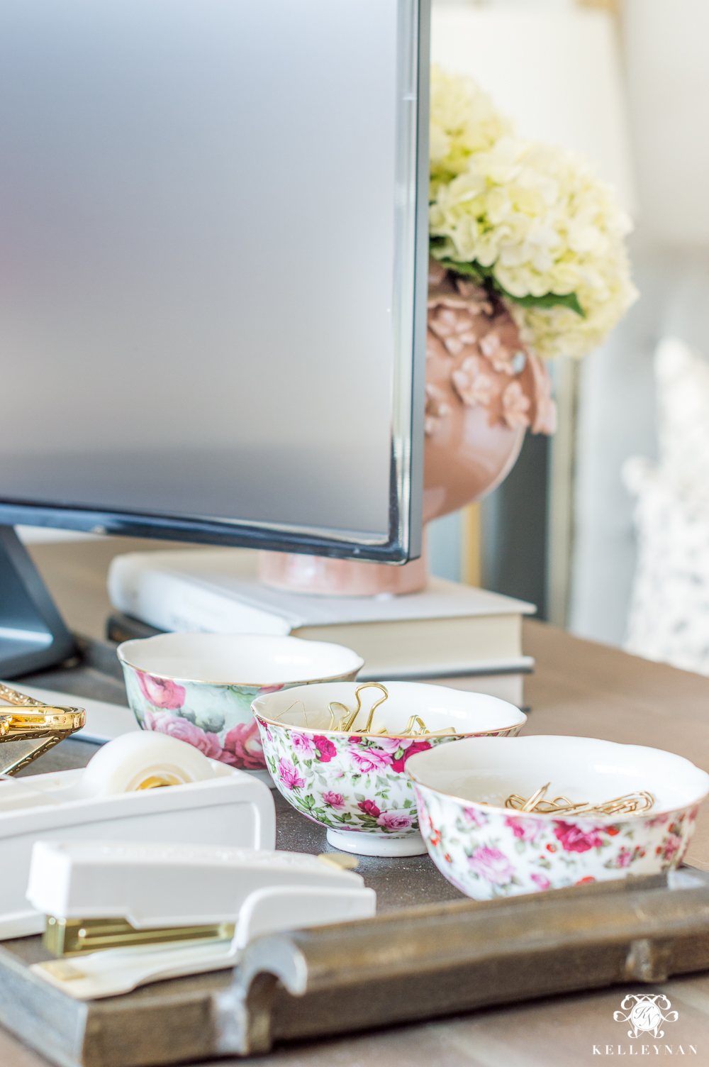 Floral Bowls as Desk Decor for Accessories