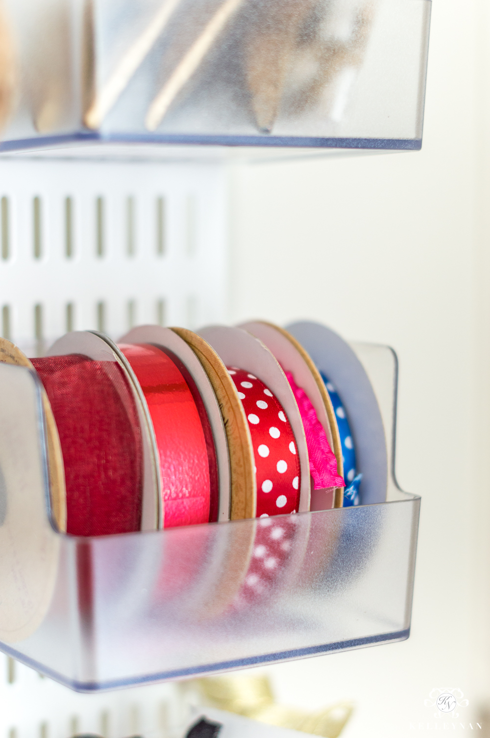 Ribbon organization in the gift wrap station