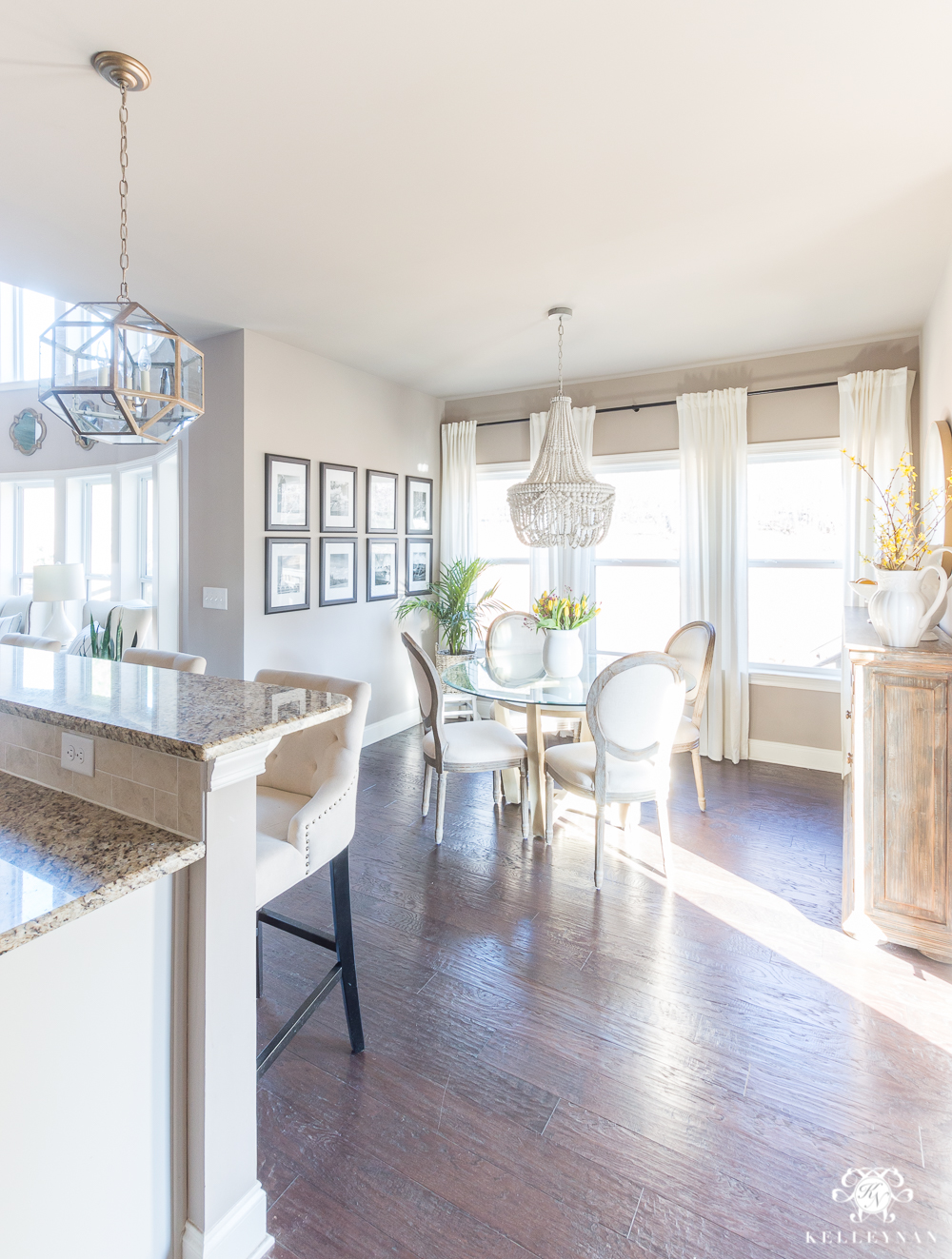 Breakfast Nook Connected to Kitchen- Cohesive Design Inspiration