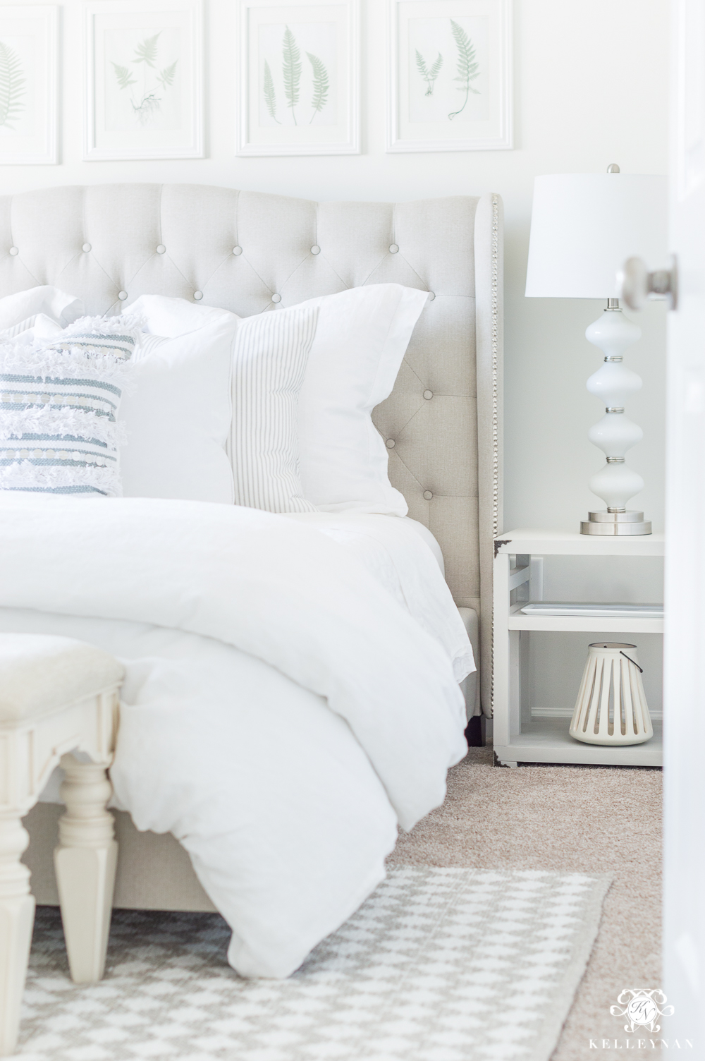 Plush White Guest BEdroom Bedding with Linen Duvet Cover