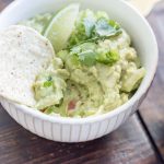 Authentic Guacamole recipe easy with sour cream