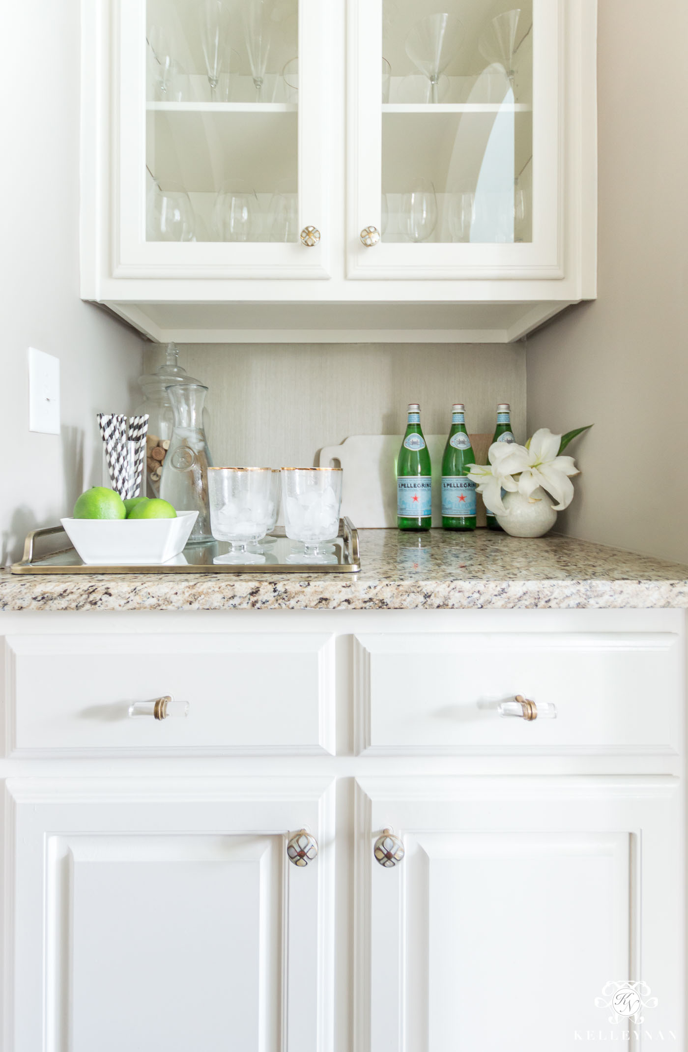 Small Butler's Pantry Essentials and Decorating Ideas