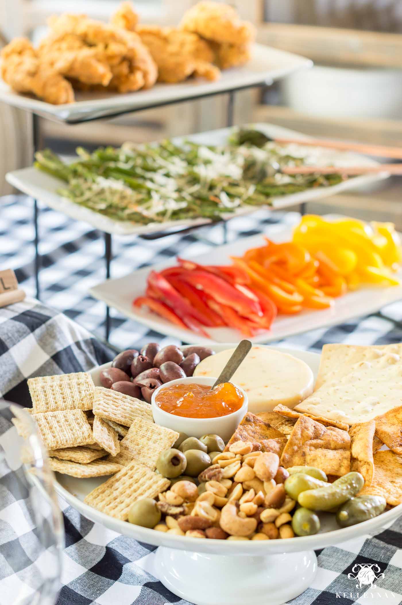 Appetizer meal ideas for a casual game night 