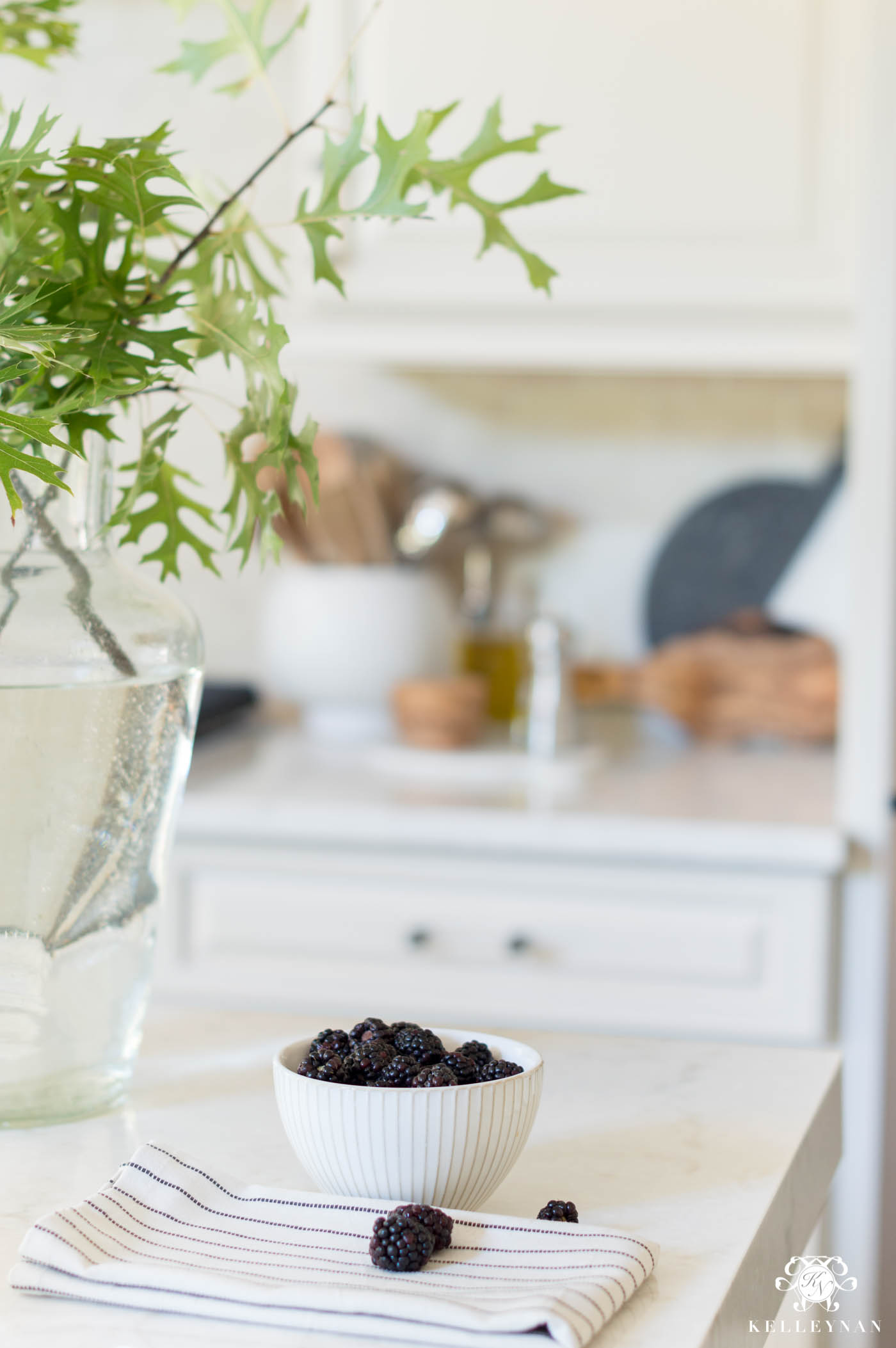 Quartz countertops that look like carrera marble