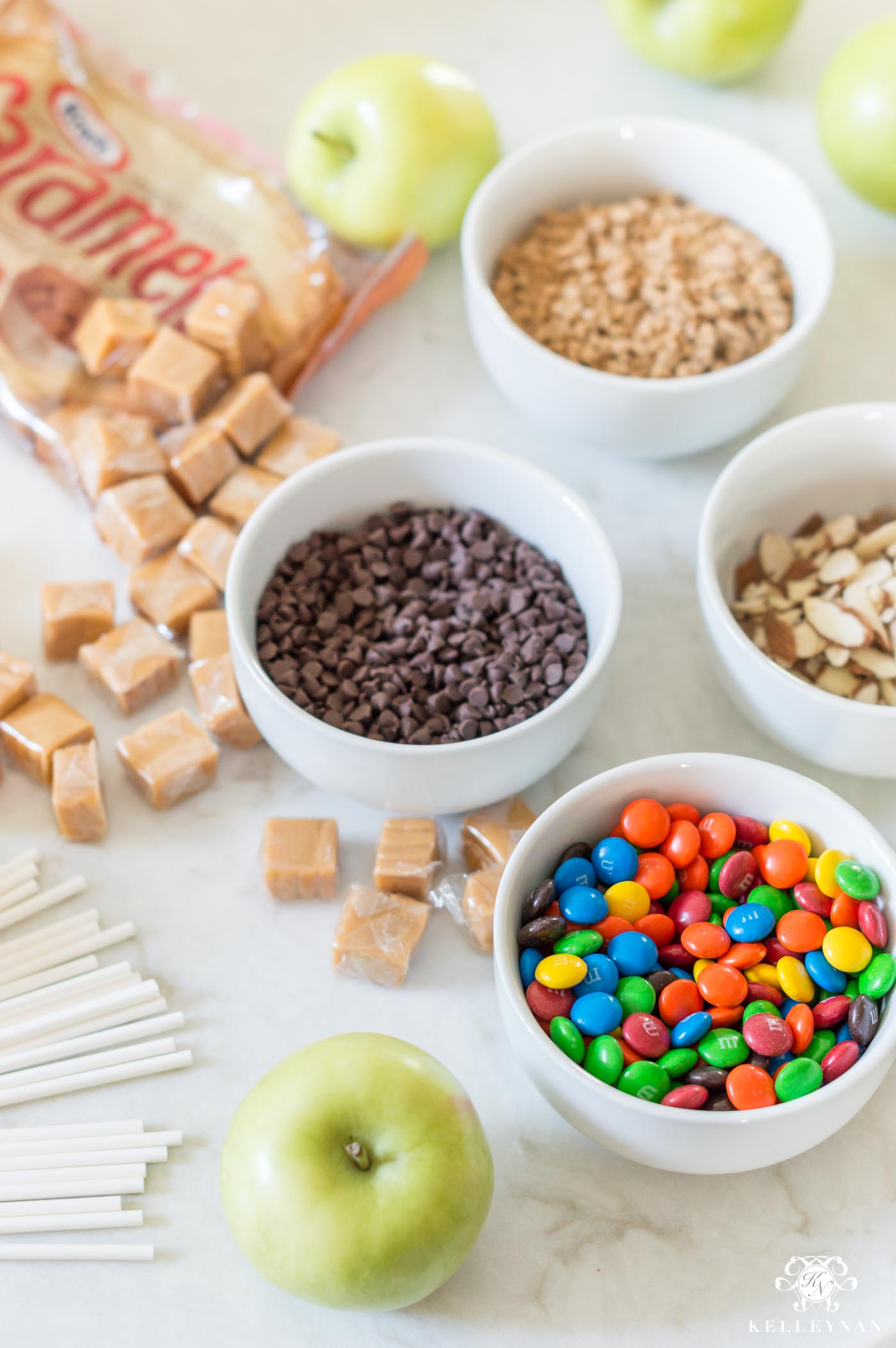 Caramel Apple Bar with Toppings