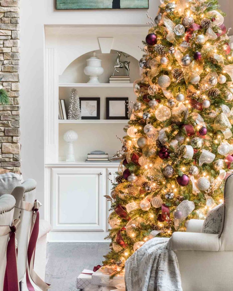 16 Christmas Tree Themes and Christmas Decoration Color Ideas