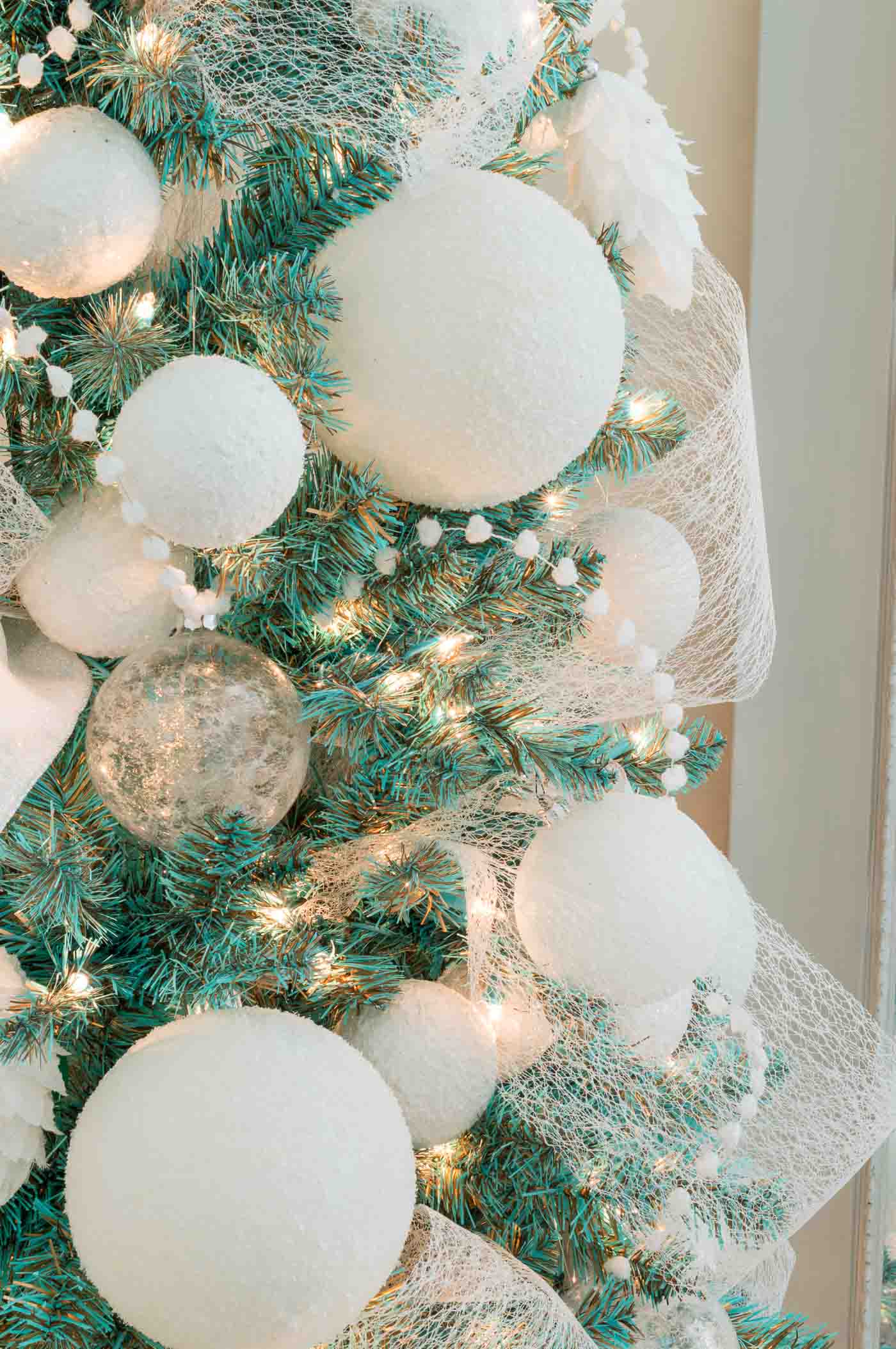 Non-traditional Christmas Tree Themes and Ideas