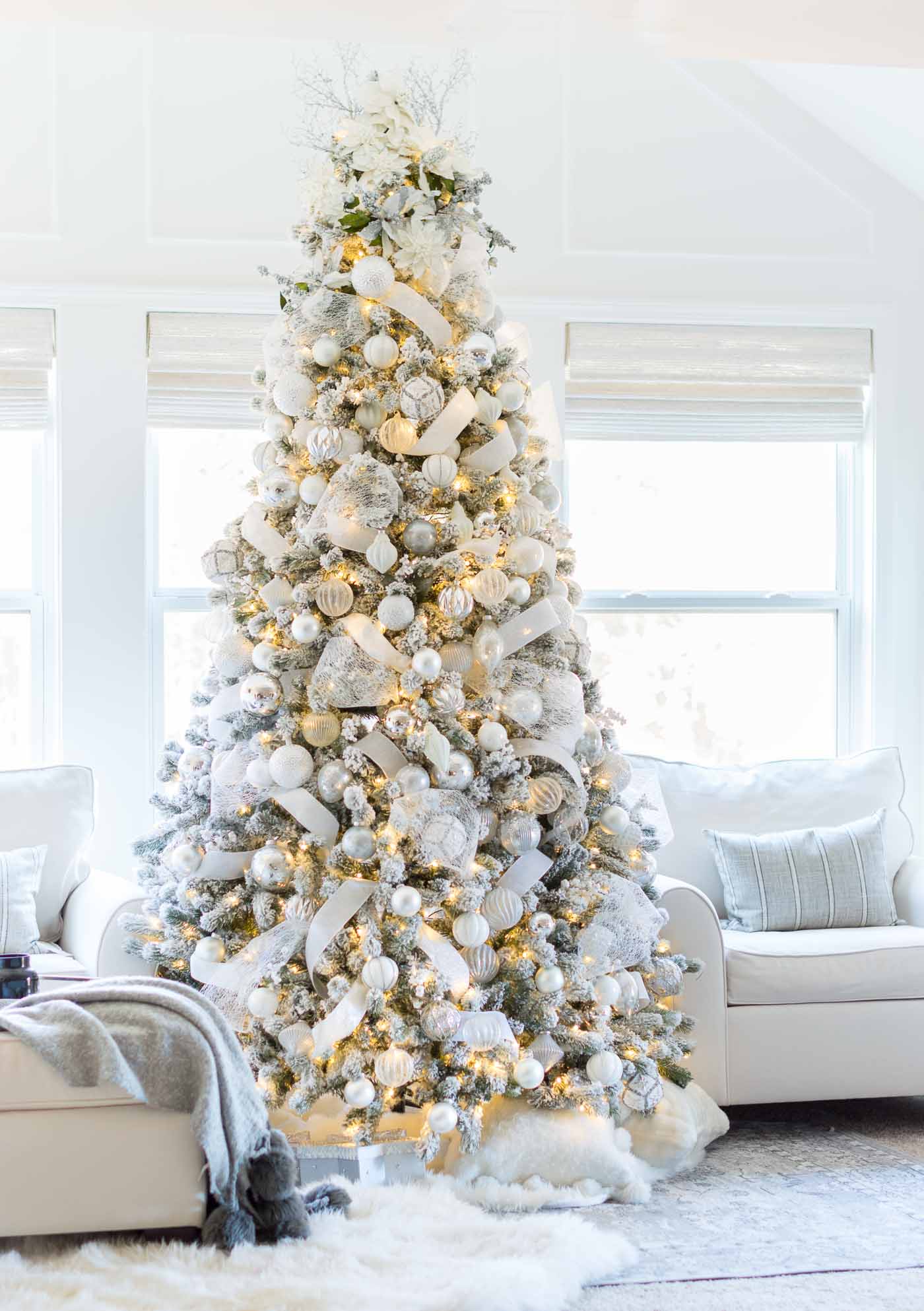 How to decorate a white snow flocked Christmas tree