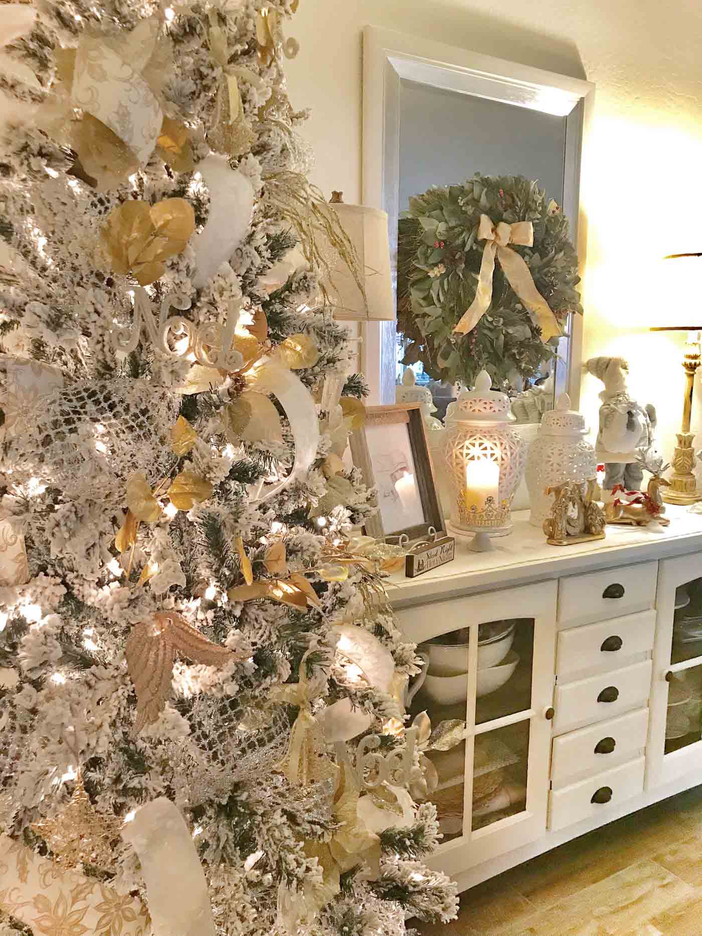 50 Christmas Tree Ideas with Different Themes and Colors