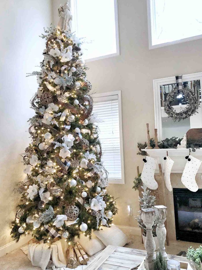 50 Reader Christmas Tree Beauties You've Gotta See!