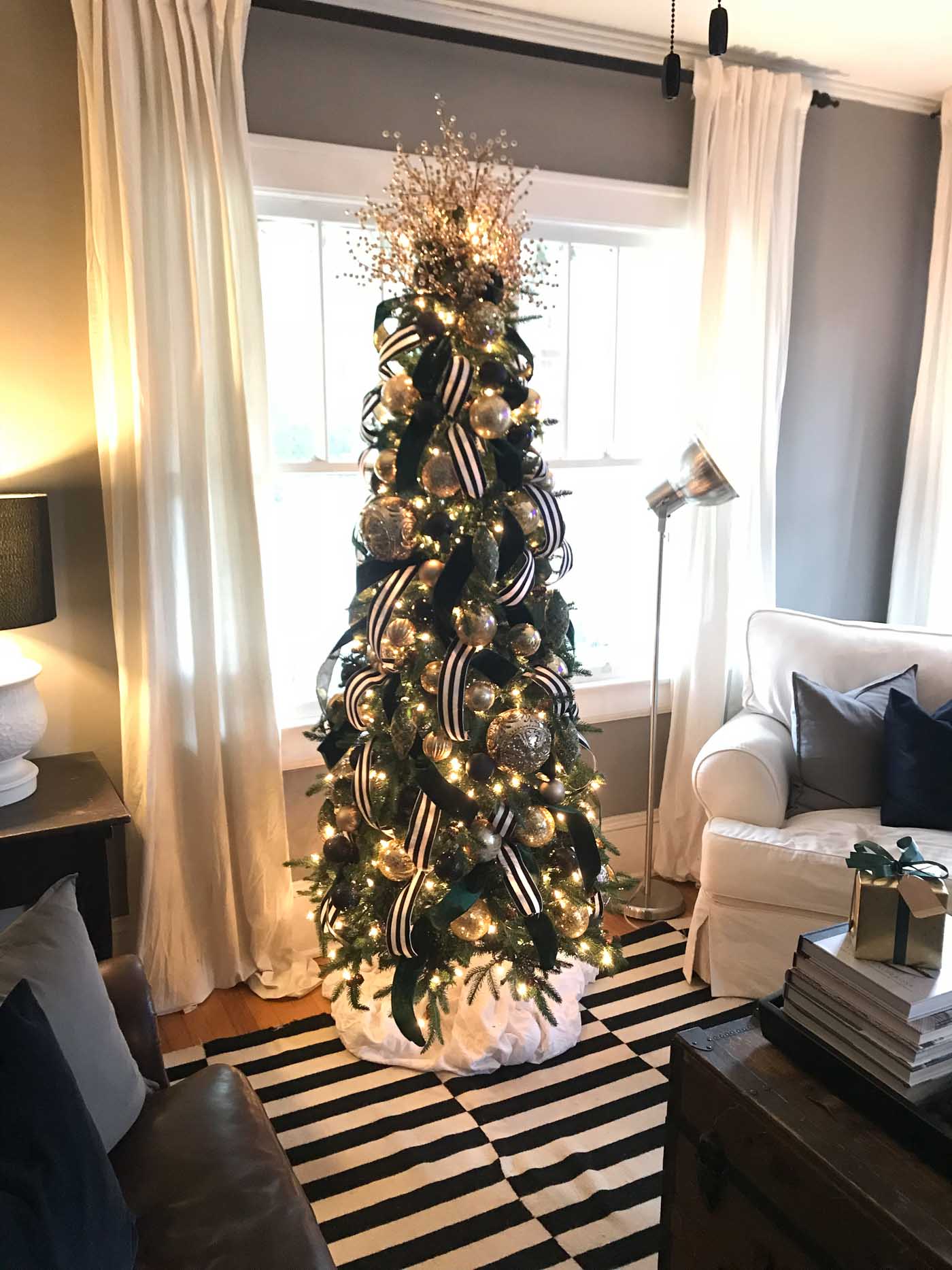 50 Christmas Tree Ideas with Different Themes and Colors