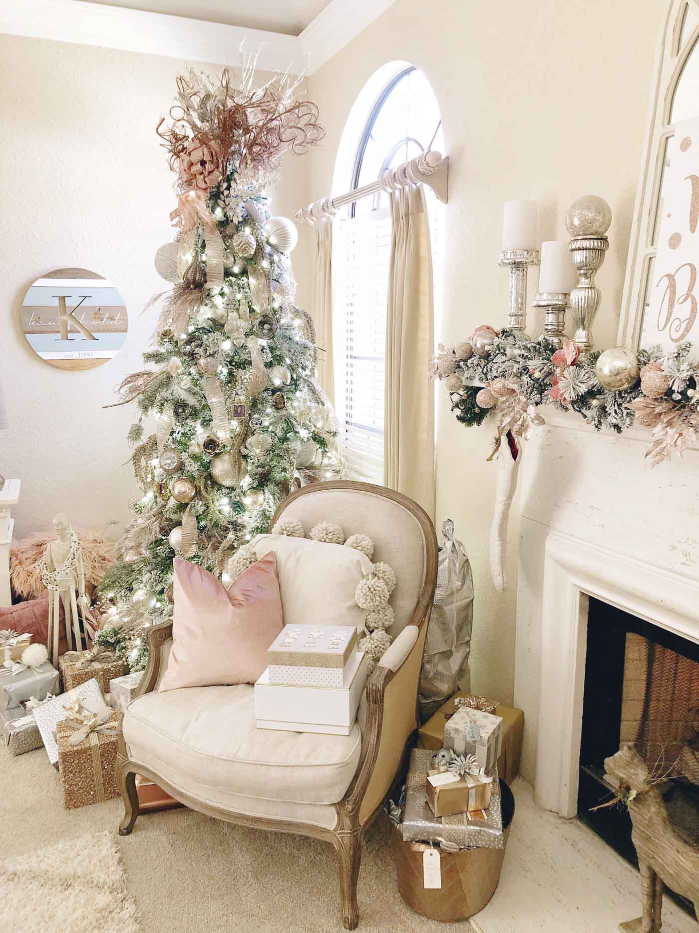 50 Christmas Tree Ideas with Different Themes and Colors