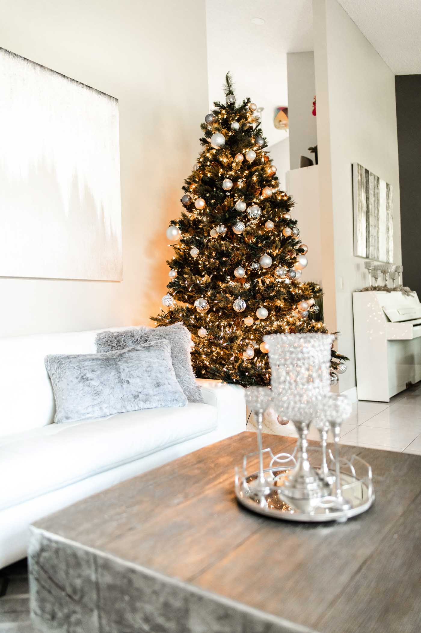 50 Christmas Tree Ideas with Different Themes and Colors