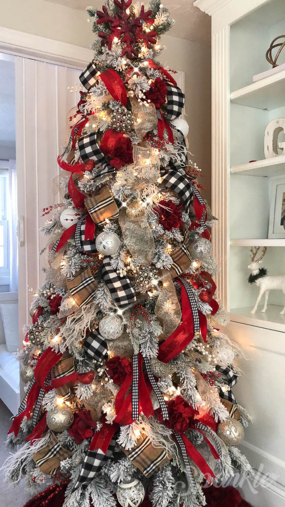 50 Christmas Tree Ideas with Different Themes and Colors