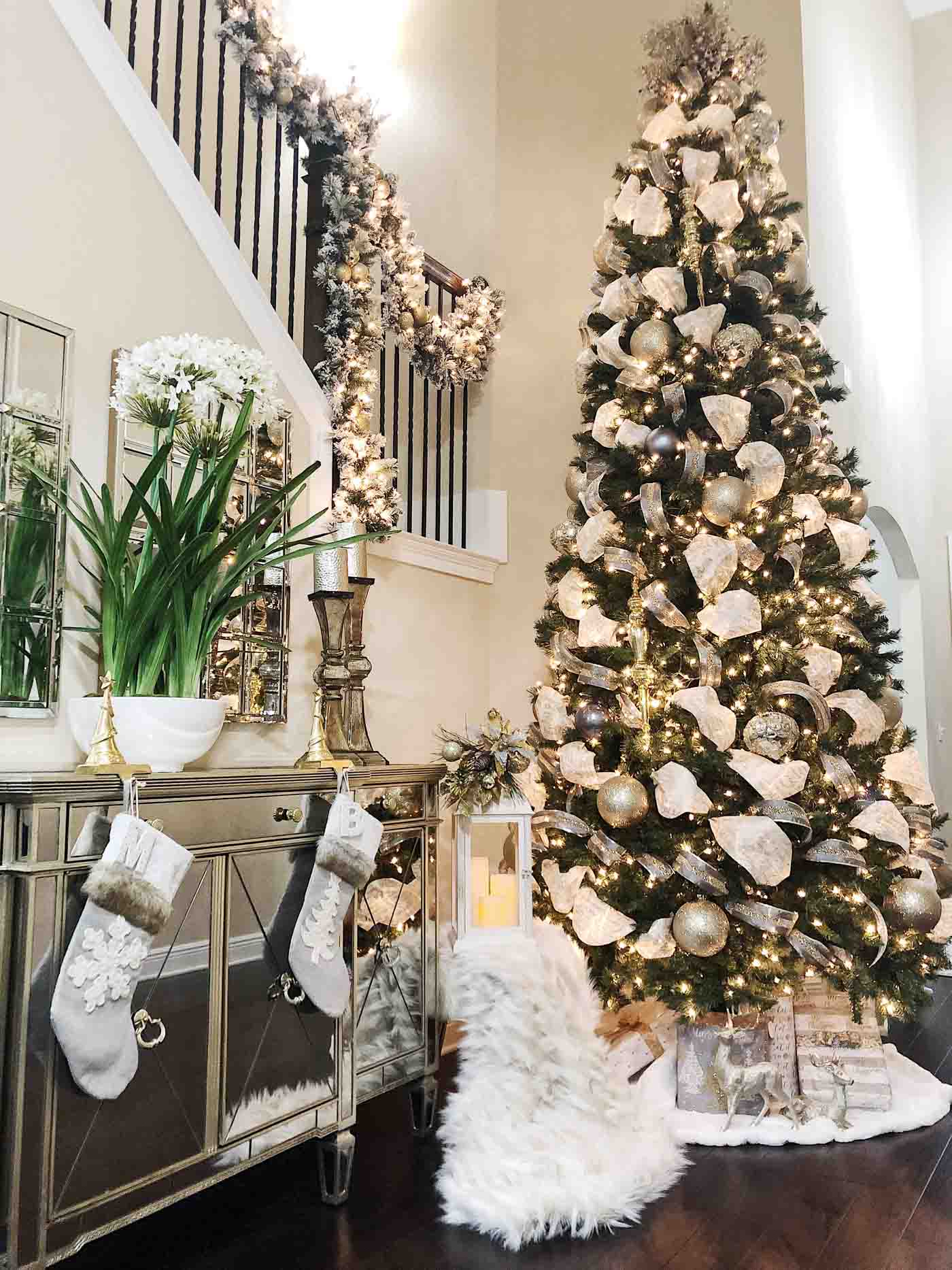 50 Christmas Tree Ideas with Different Themes and Colors