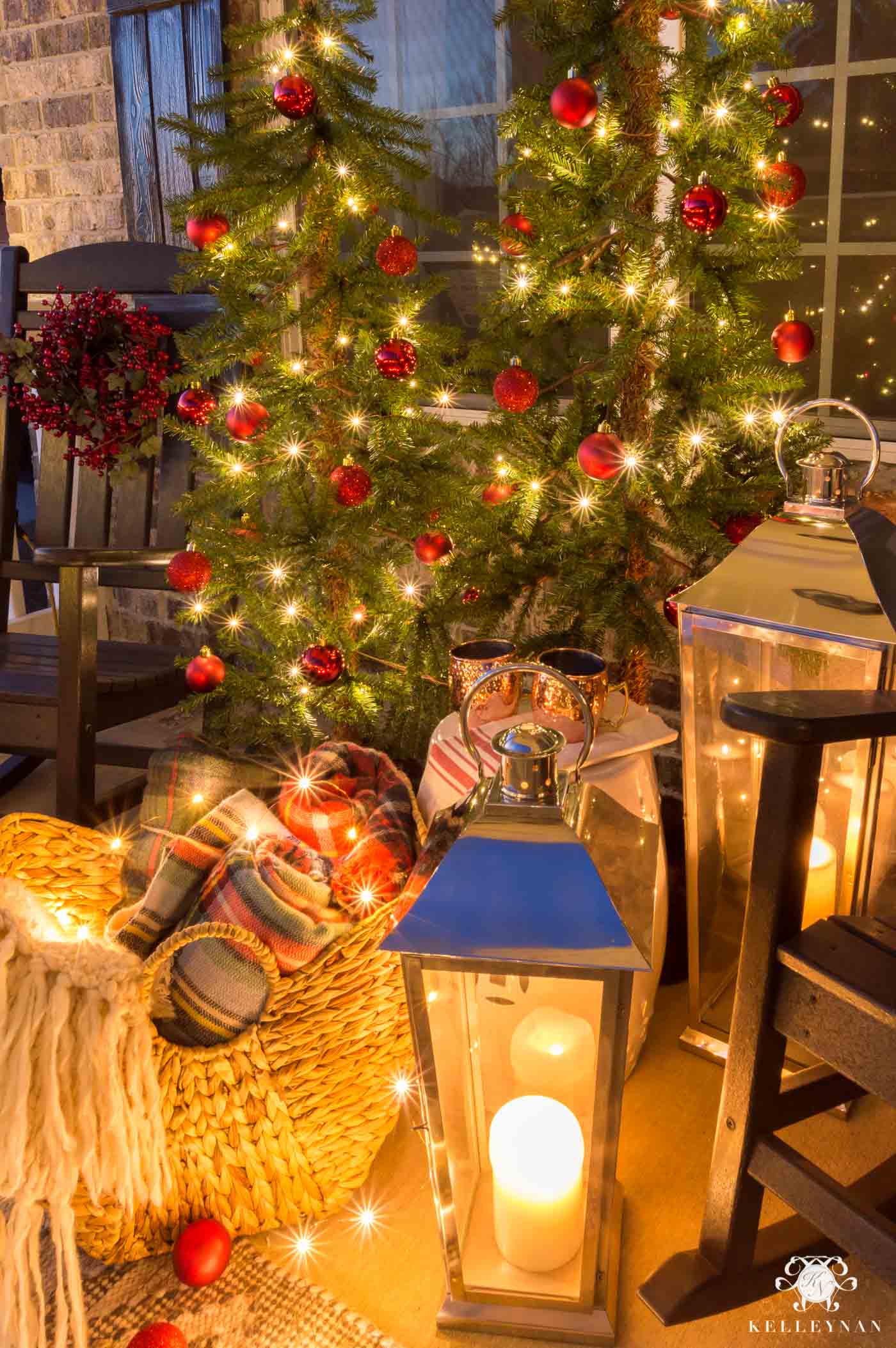 Front porch Christmas decorations and ideas