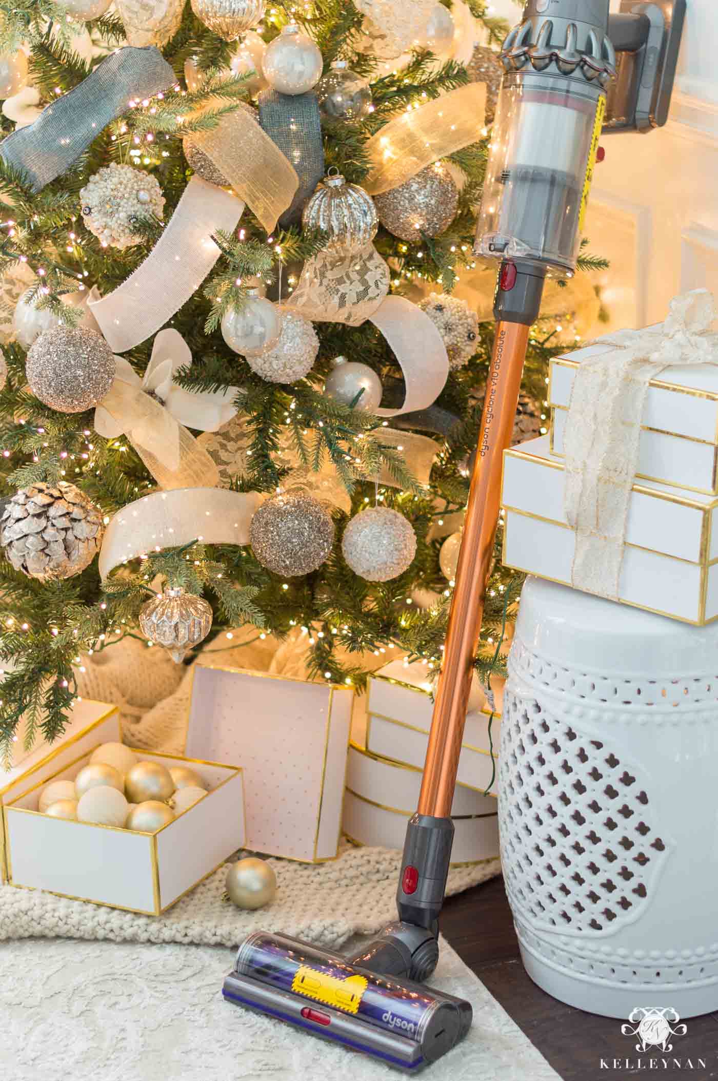 Quick cleaning tips for last minute Christmas guests