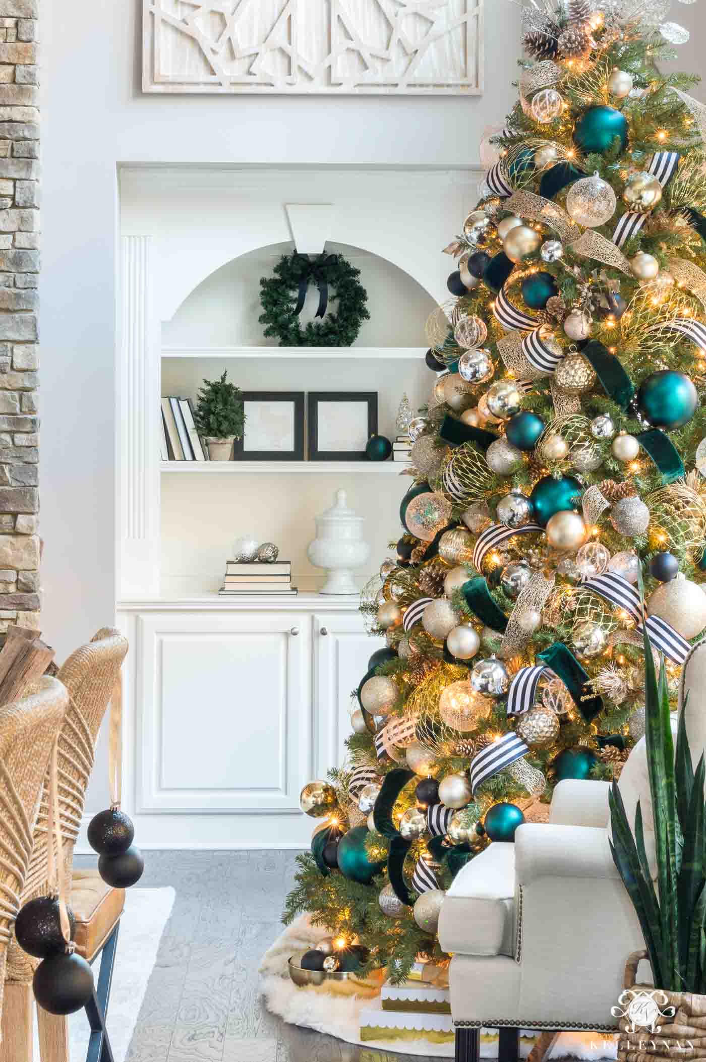 Tips to make your Christmas tree lights sparkle.