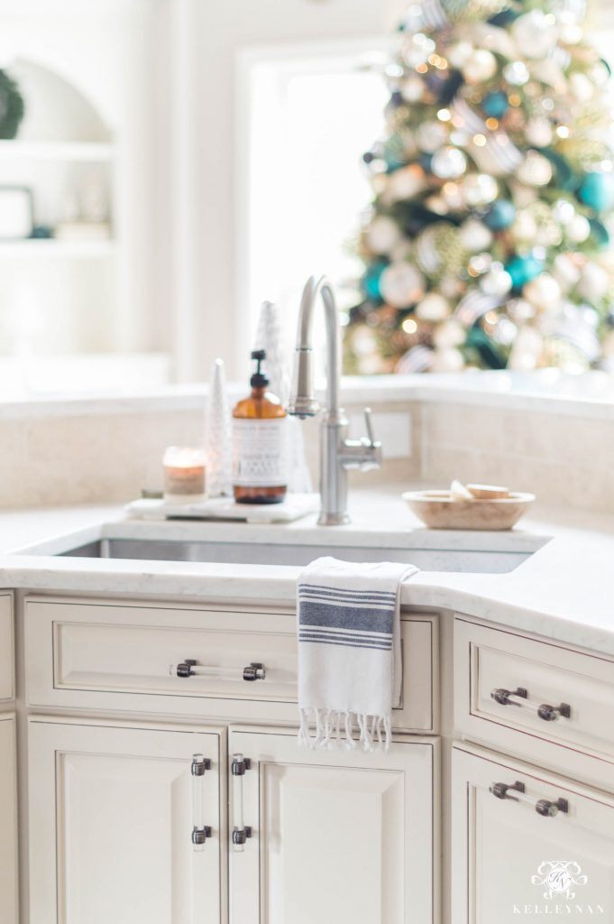 10 Steps to Quick Clean for Last Minute Guests in 30 Minutes (or less!)