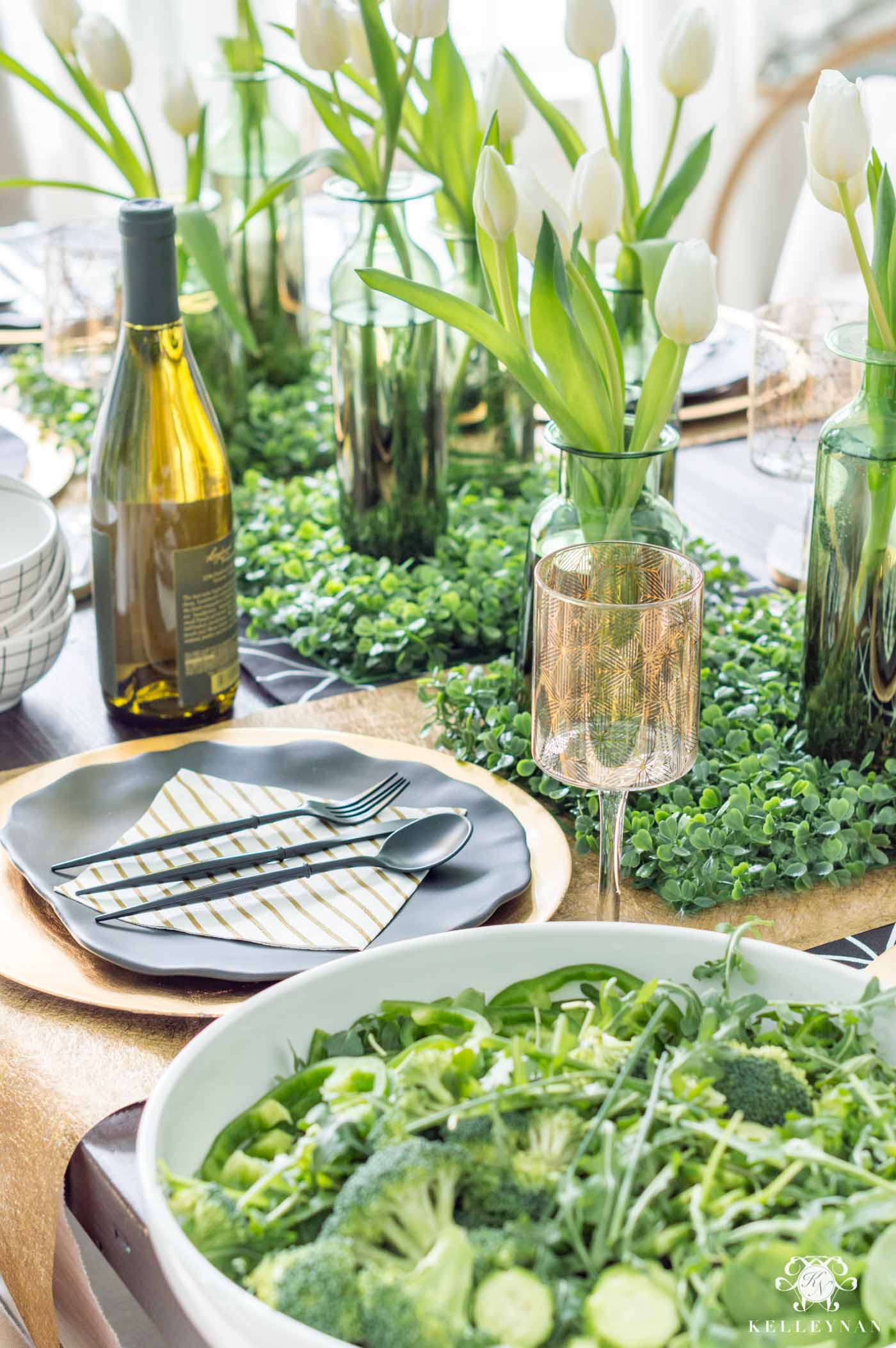 Black And Gold Table Setting,  Must Have