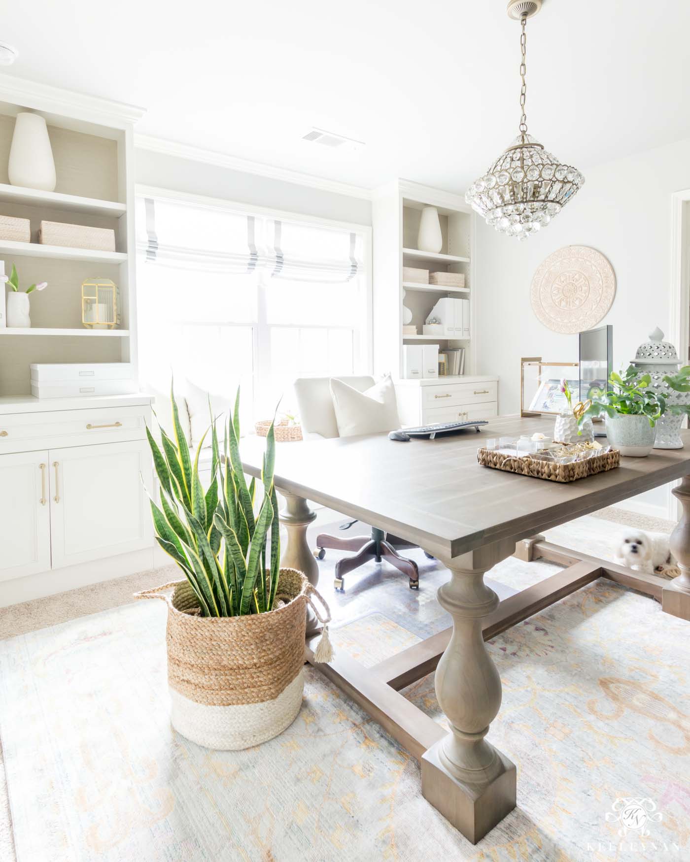 How to incorporate spring decor into your home office