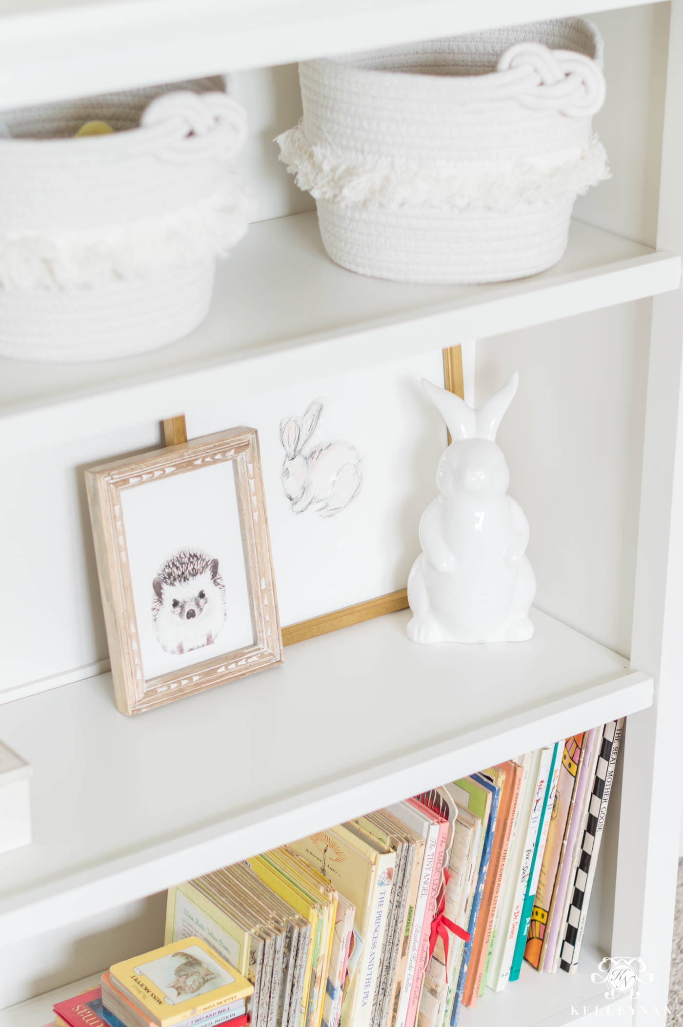 Bookshelf woodland art styling in the nursery