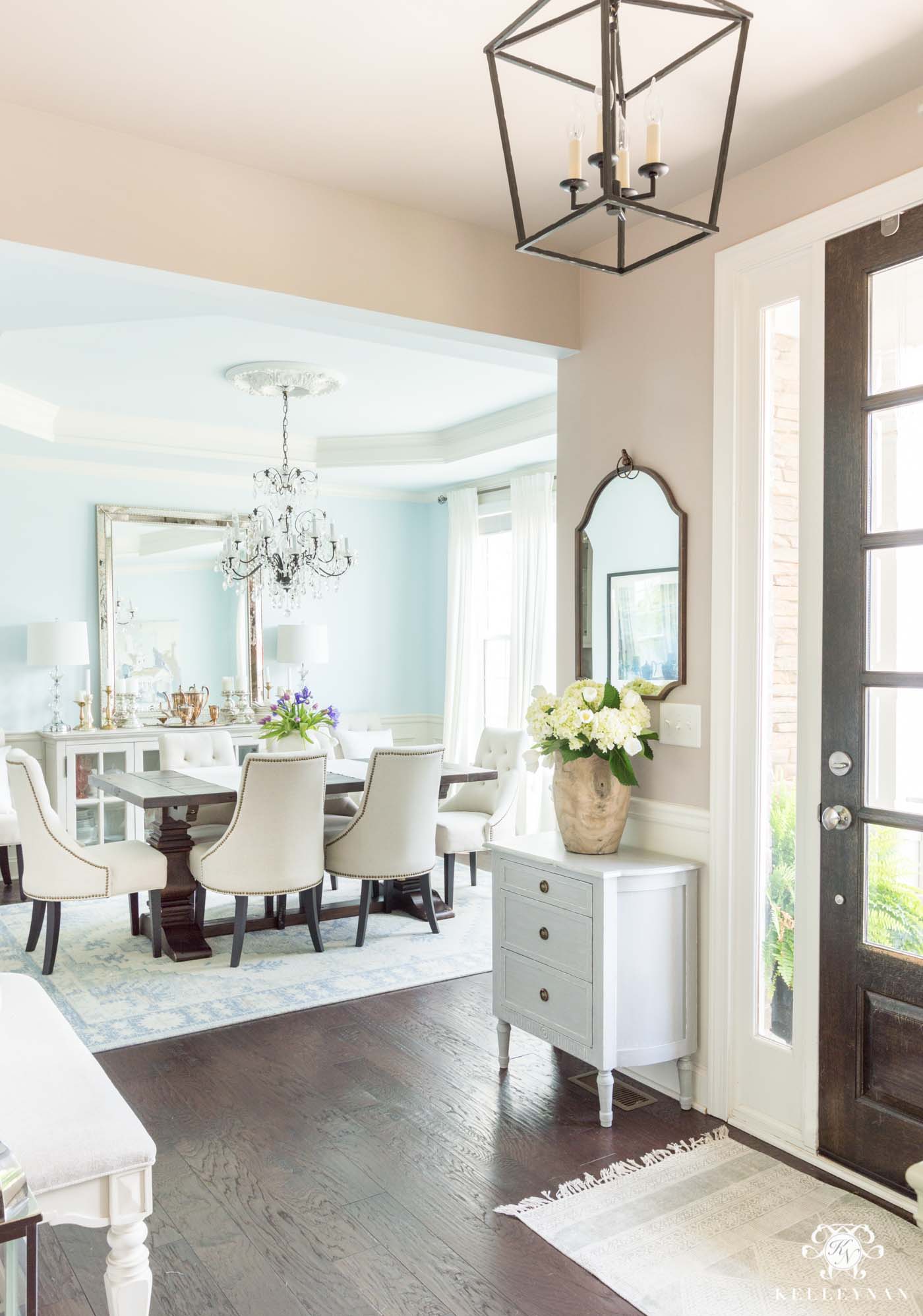 dining room entryway