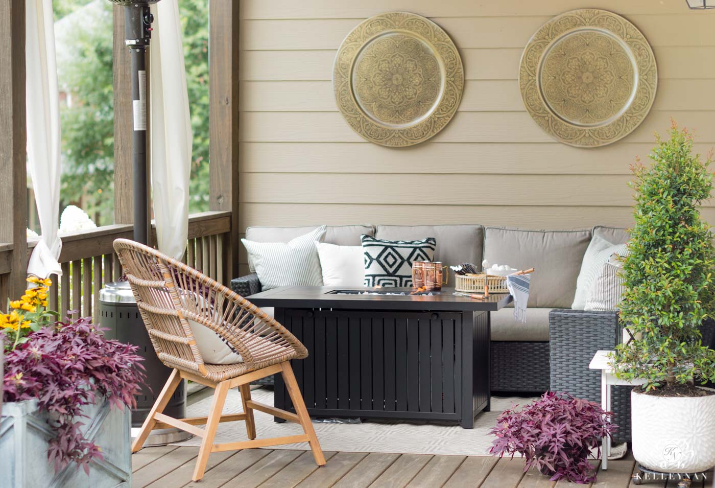 Fall porch decor and outdoor living 