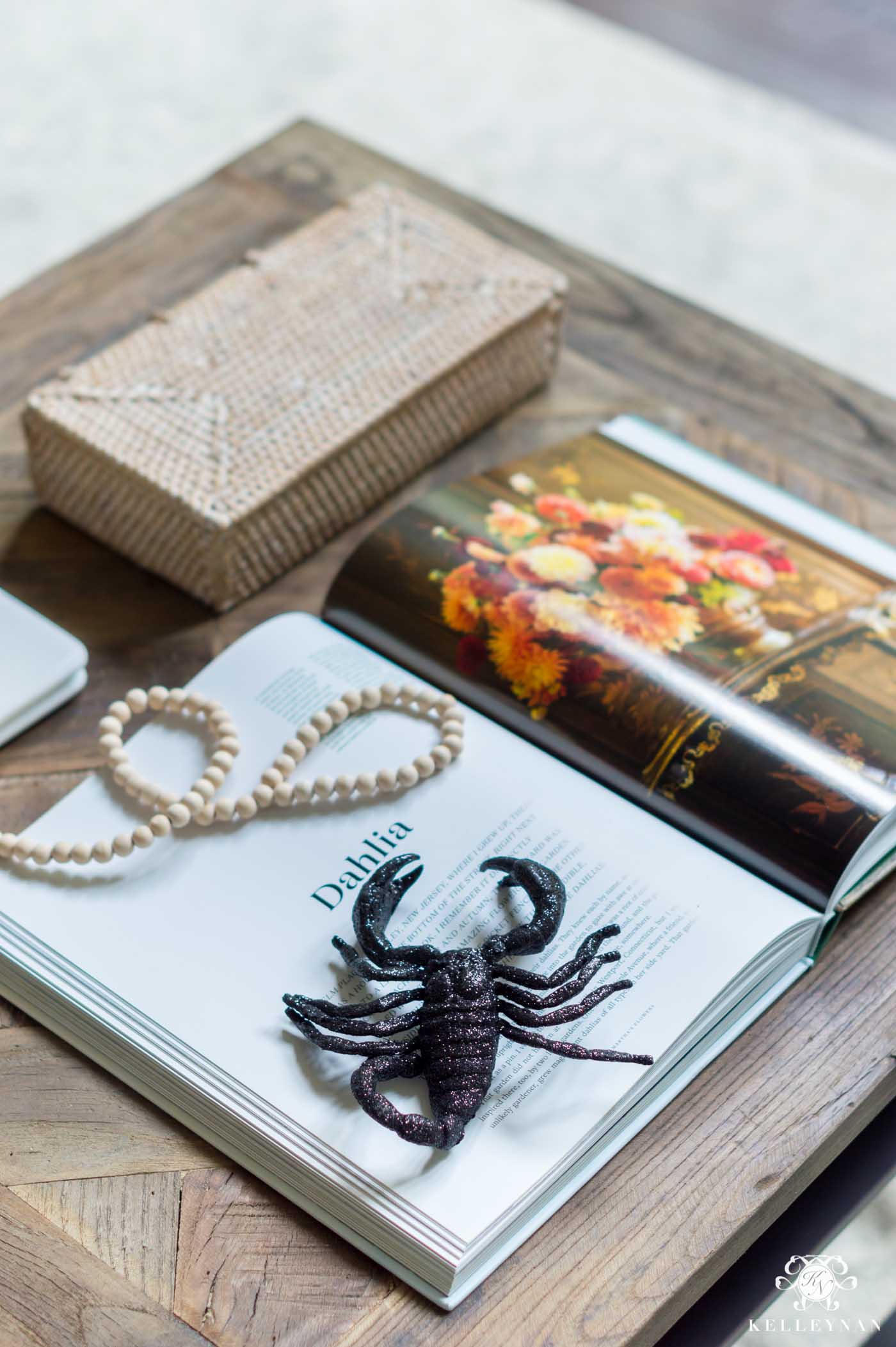 Easy Halloween Coffee Table Decor 