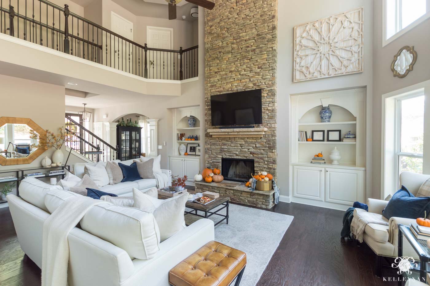 Traditional fall decorating Ideas for the living room