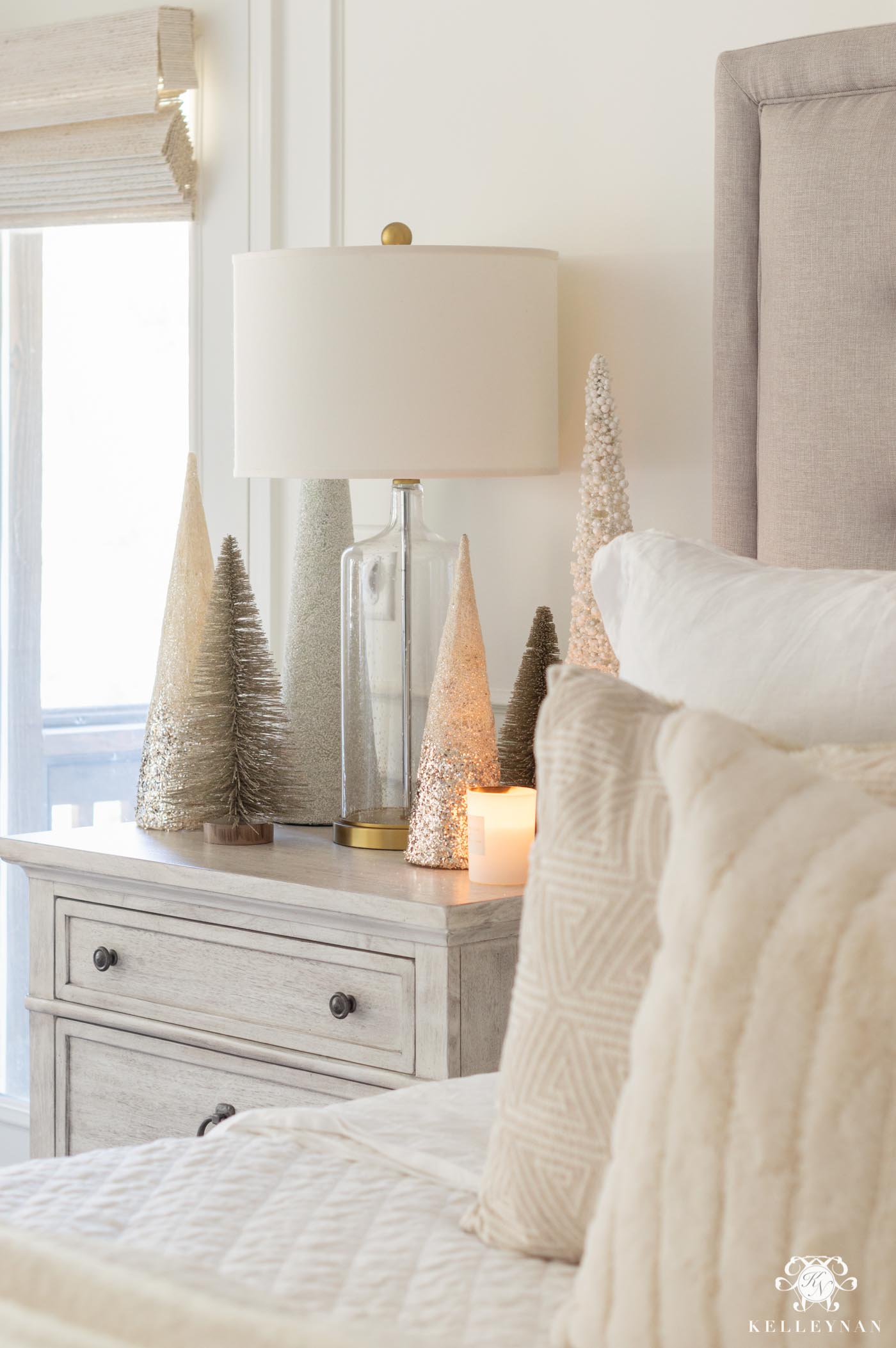 White and Gold Bedroom Christmas Decor