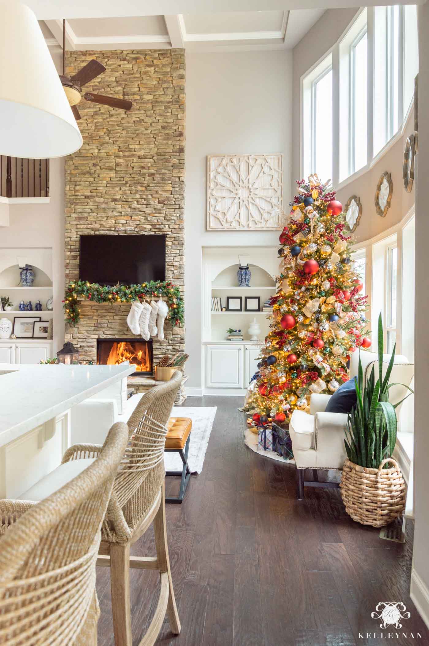 Red and Navy Plaid Christmas Home Tour