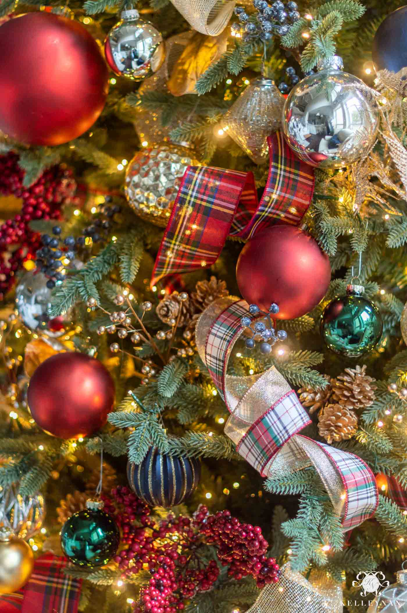 Plaid Christmas Tree Decor