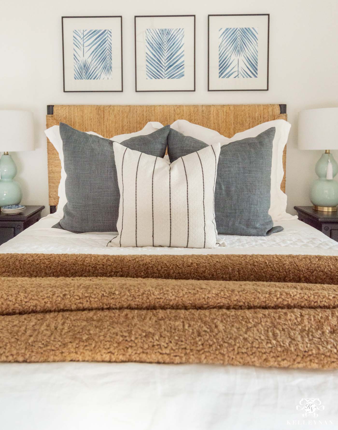 8 Guest Bedroom Essentials and Luxuries Your Company Will Thank You For -  Kelley Nan